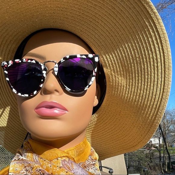 McQ by Alexander McQueen Sunglasses main image 7